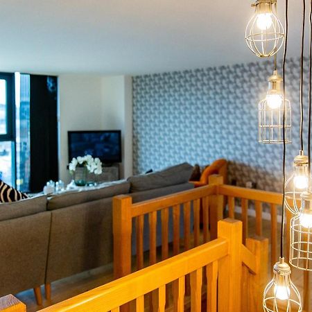 Spacious 3-Bed Penthouse With City Sky Line Views Шефилд Экстерьер фото