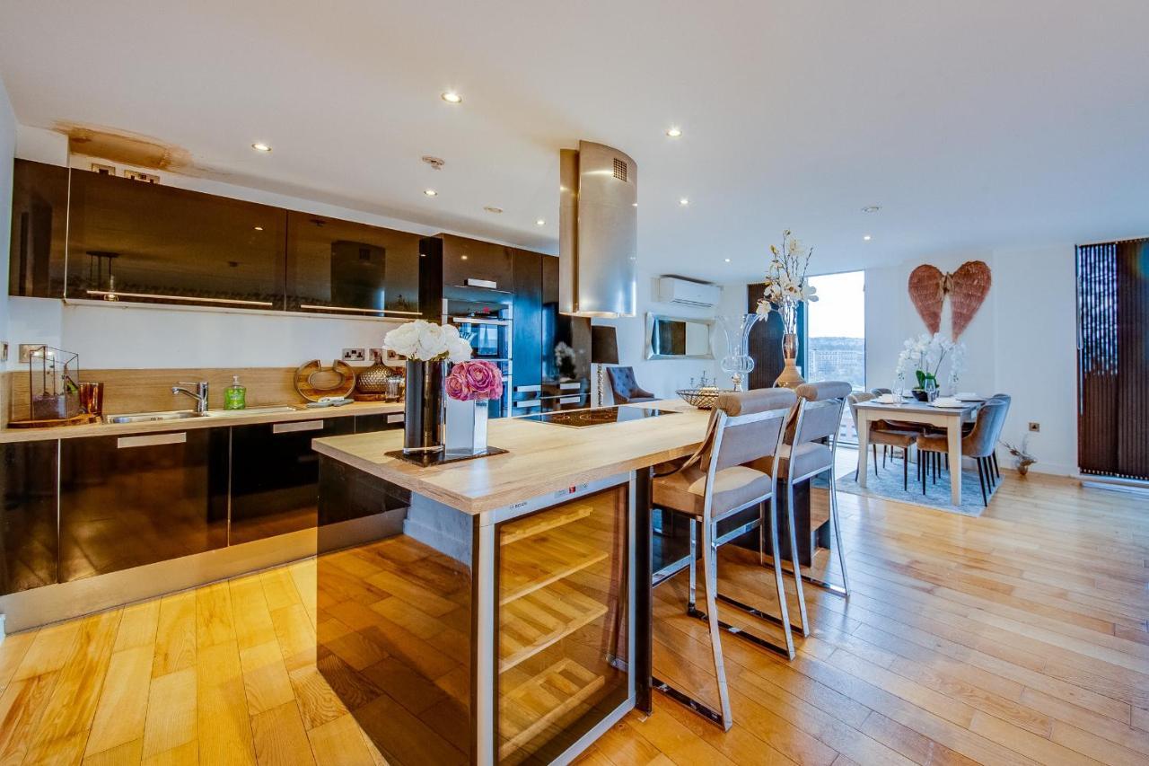 Spacious 3-Bed Penthouse With City Sky Line Views Шефилд Экстерьер фото