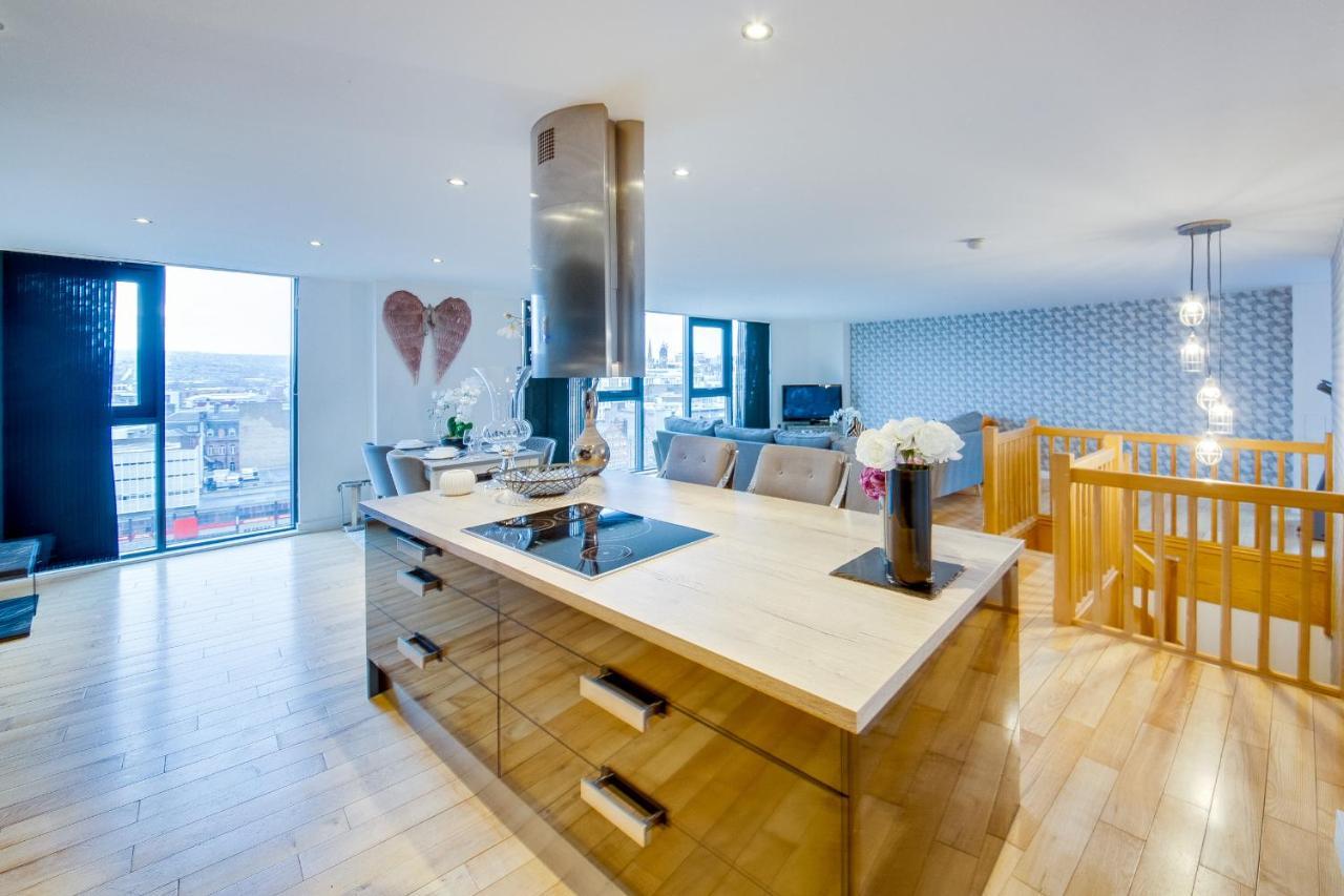 Spacious 3-Bed Penthouse With City Sky Line Views Шефилд Экстерьер фото