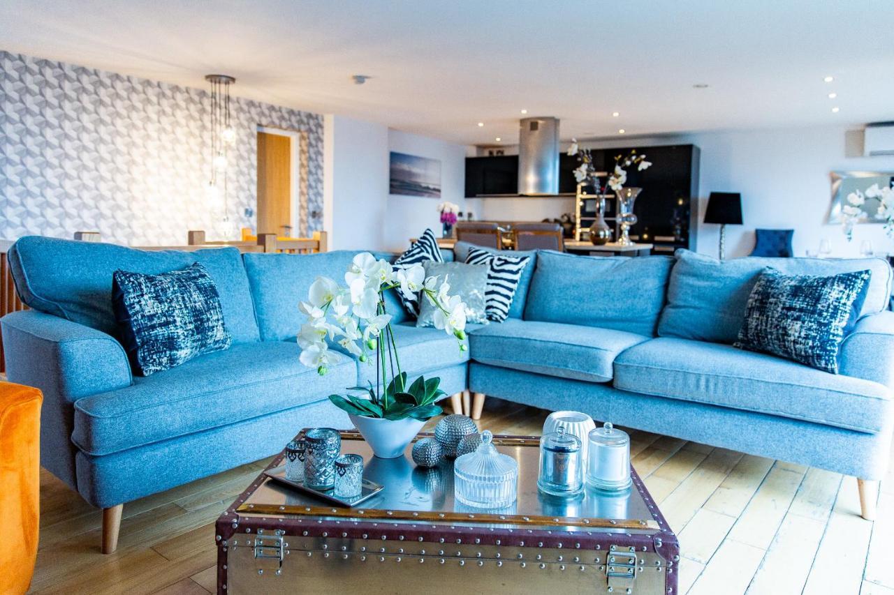 Spacious 3-Bed Penthouse With City Sky Line Views Шефилд Экстерьер фото