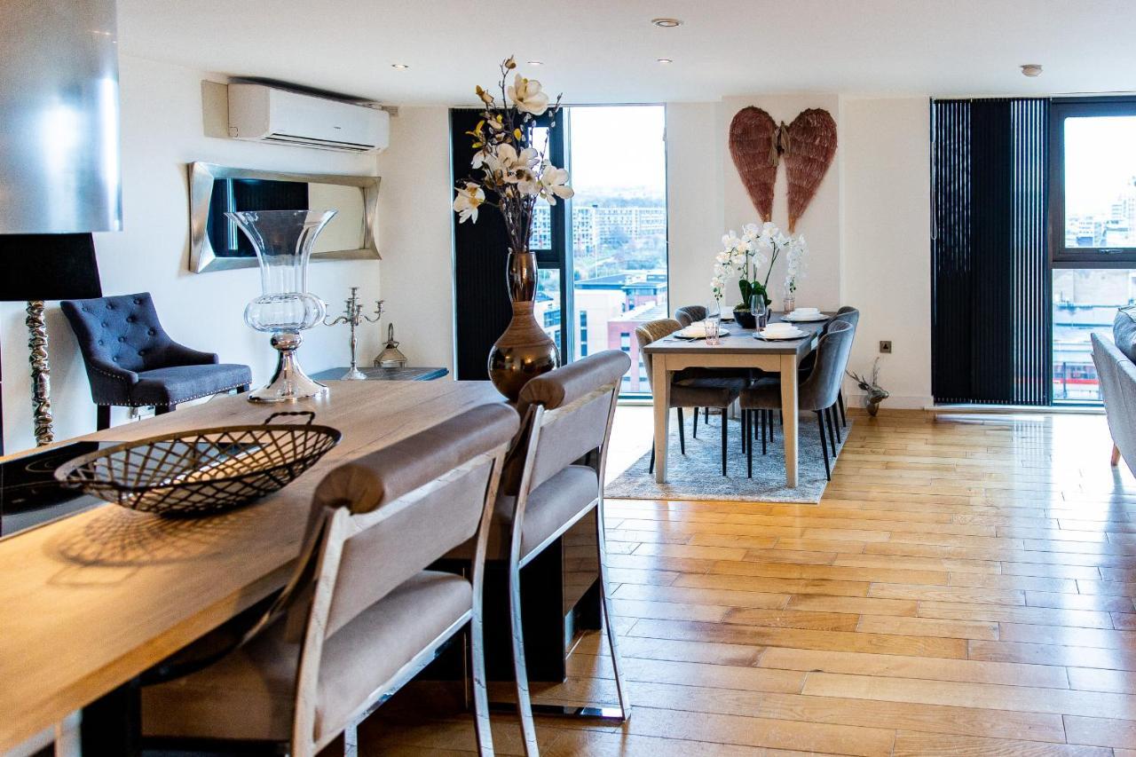 Spacious 3-Bed Penthouse With City Sky Line Views Шефилд Экстерьер фото